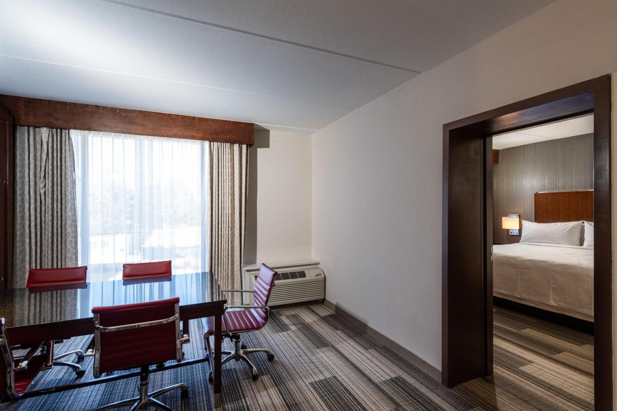 โฟร์ พอยต์ บาย เชอราตัน แอตแลนตา แอร์พอร์ต เวสต์ Hotel คอลเลจพาร์ค ภายนอก รูปภาพ